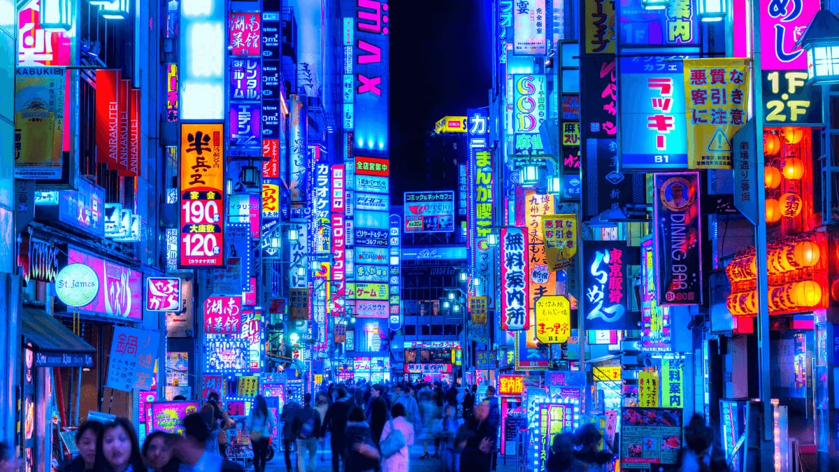 Cruzamento de Shibuya em Tóquio à noite.